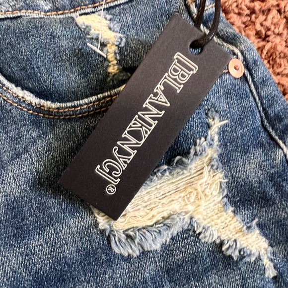 Blank NYC Distressed Denim Shorts Cuffed Hem Casual Blue Jean Shorts Size 29 NWT - Picture 3 of 6